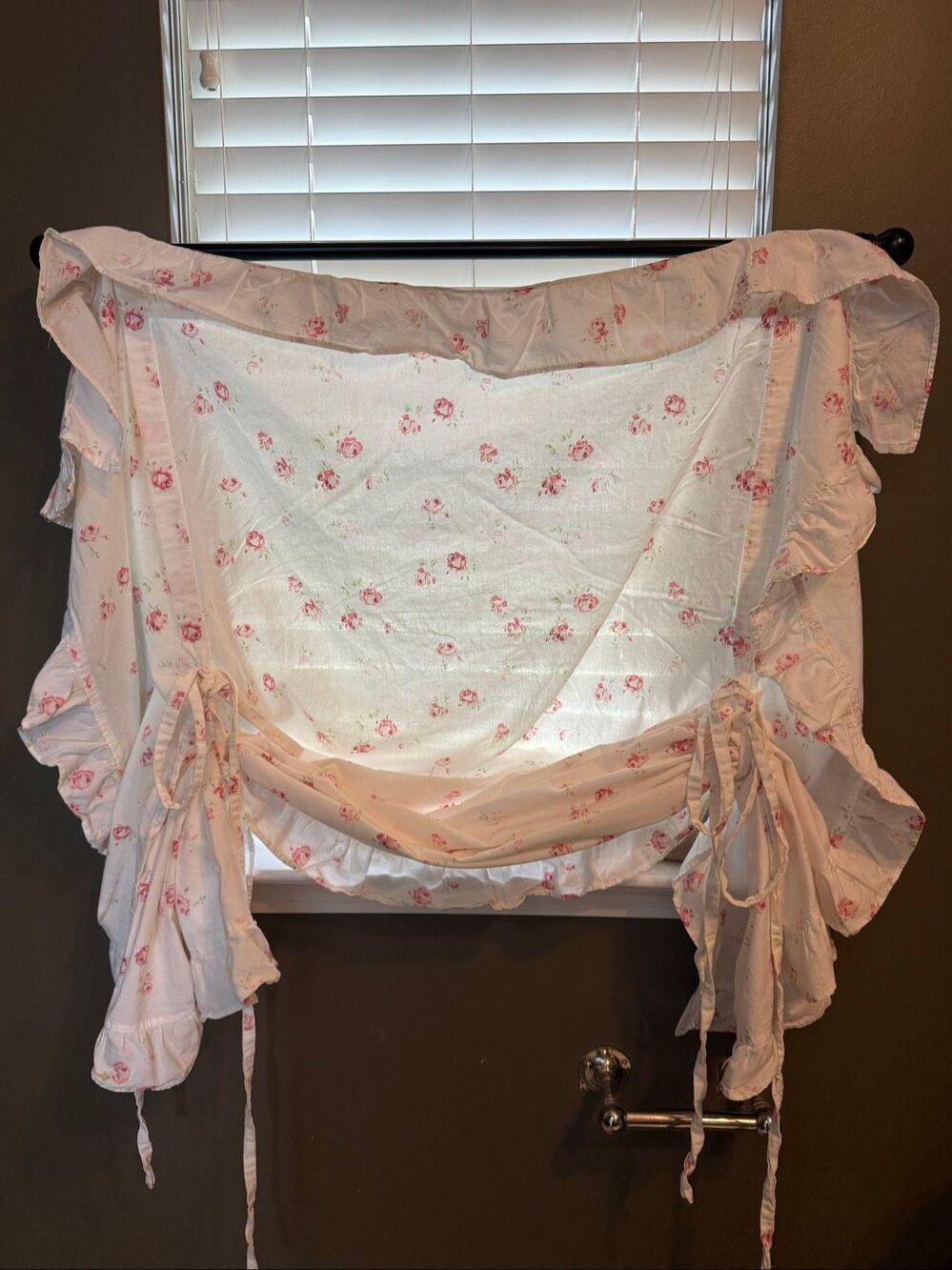 Simply Shabby Chic Pink Rosebuds Balloon Shade 40" X 60" - Picture 2 of 6